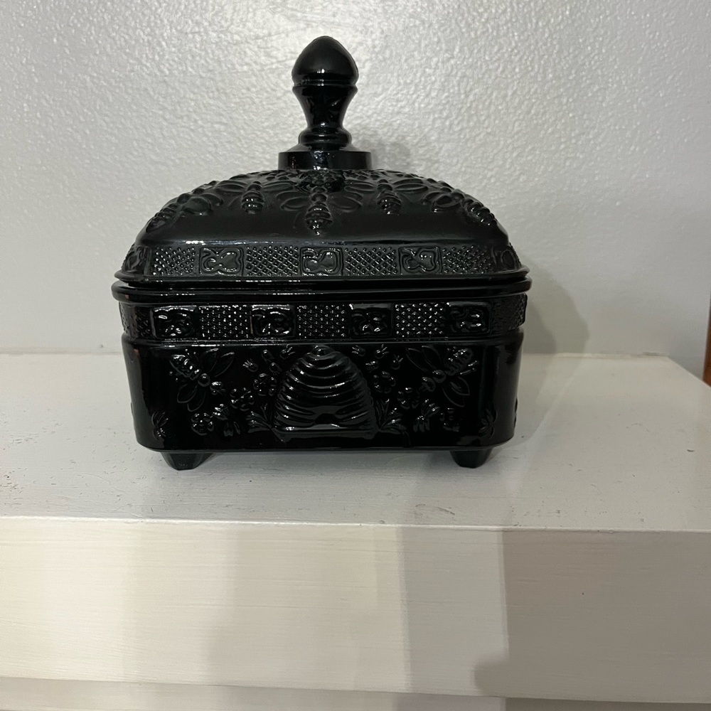 Indiana Glass honey bee black box